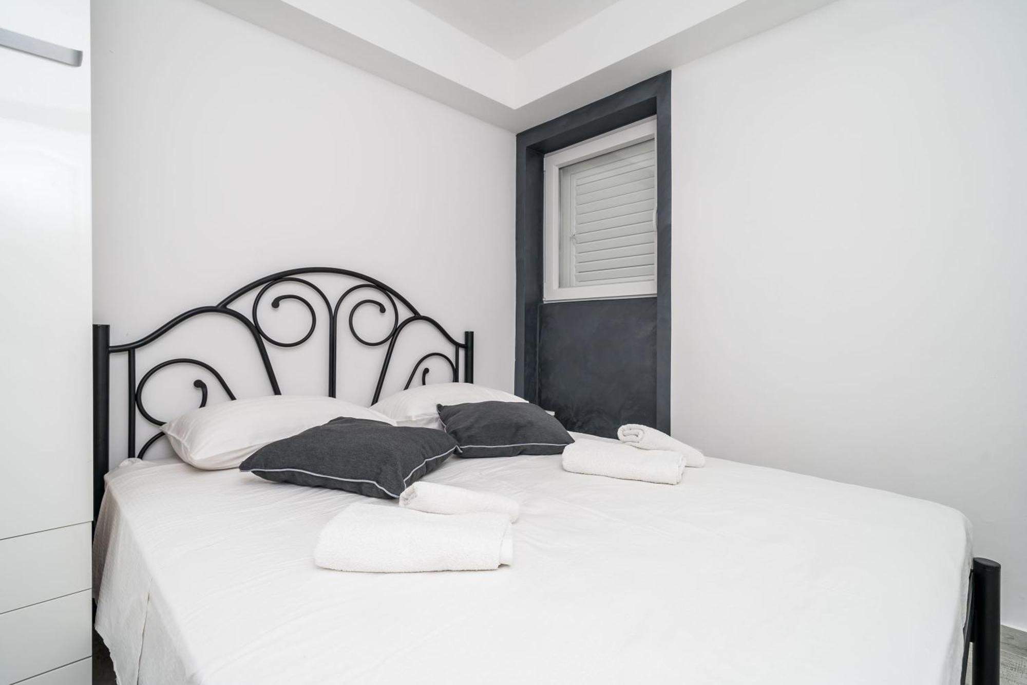 Mata Family Apartments Molunat Quarto foto