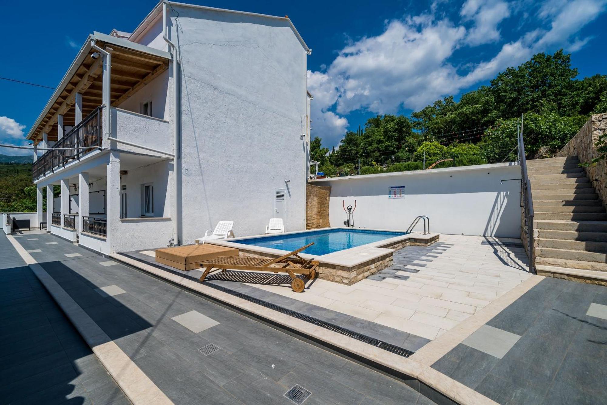 Mata Family Apartments Molunat Quarto foto